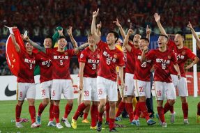 Guangzhou Evergrande –  Sự nổi tiếng và sự thăng hoa trong lịch sử bóng đá Trung Quốc